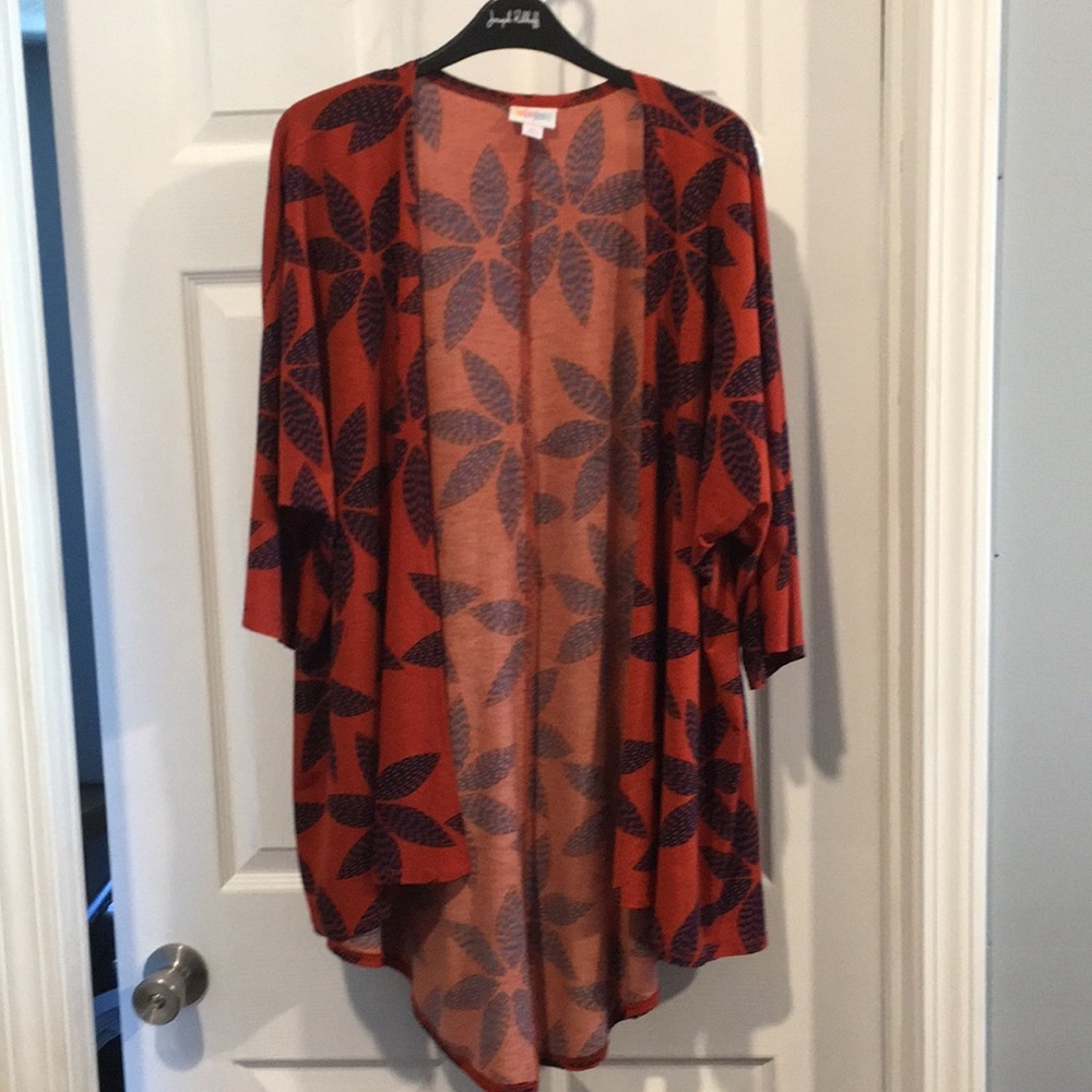 LuLa Roe Short Sleeve Cardigan